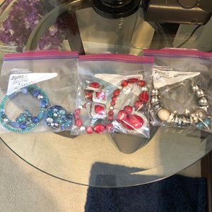 CLOSING OUT CLOSET/BUNDLE LIKES FOR A GREAT DEAL